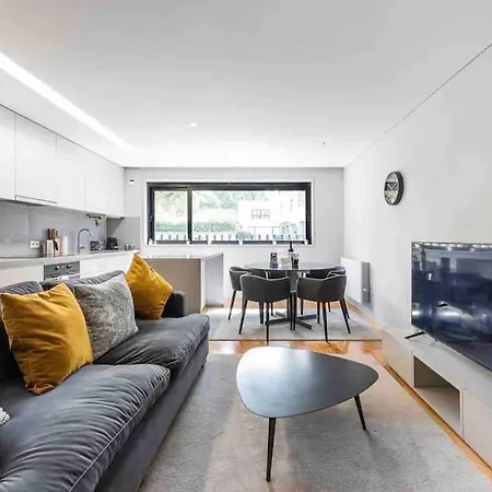 Appartamento New Lux 2br Flat W/free Parking - Cedofeita Oporto